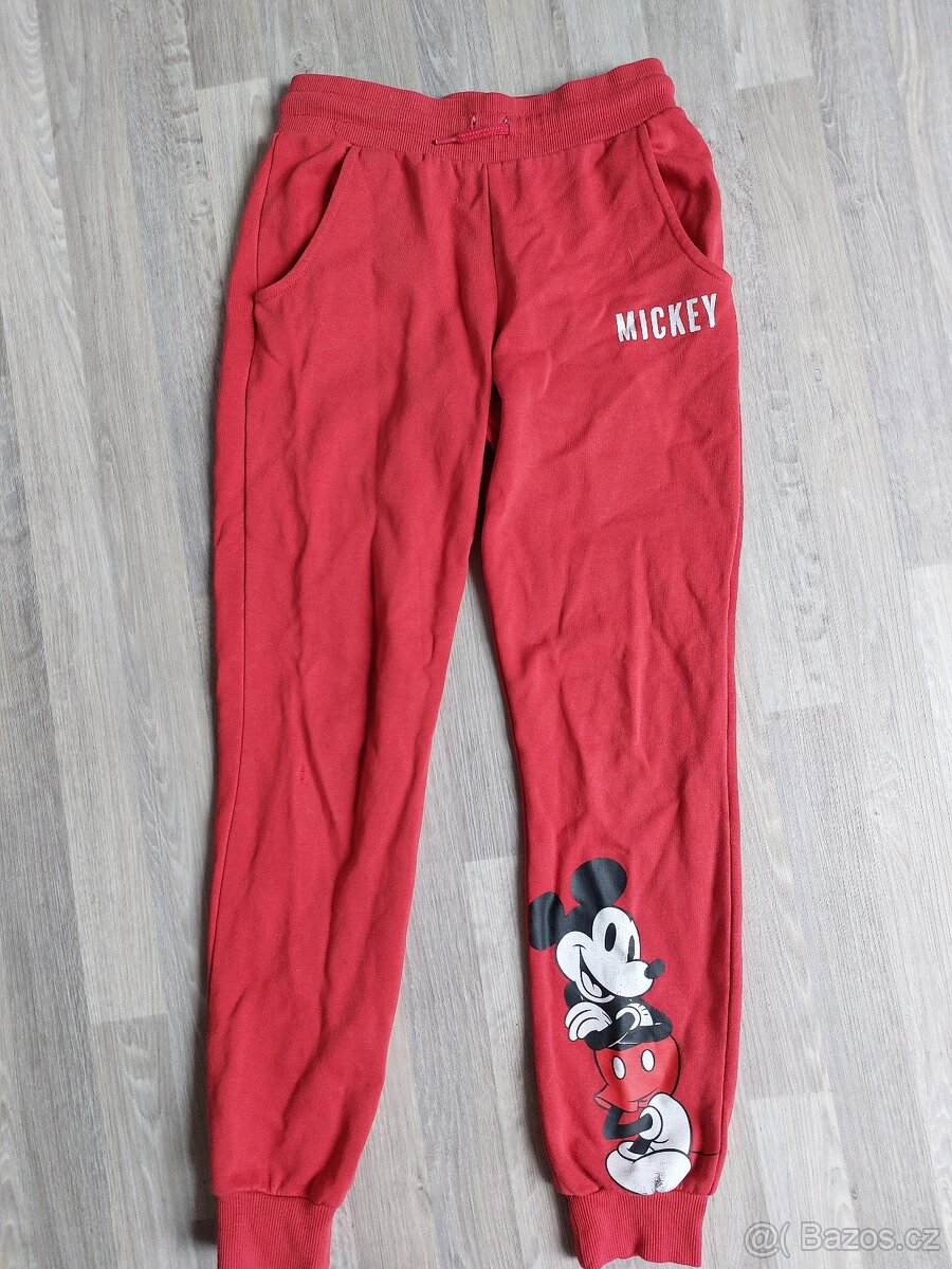 Dívčí tepláky vel.140