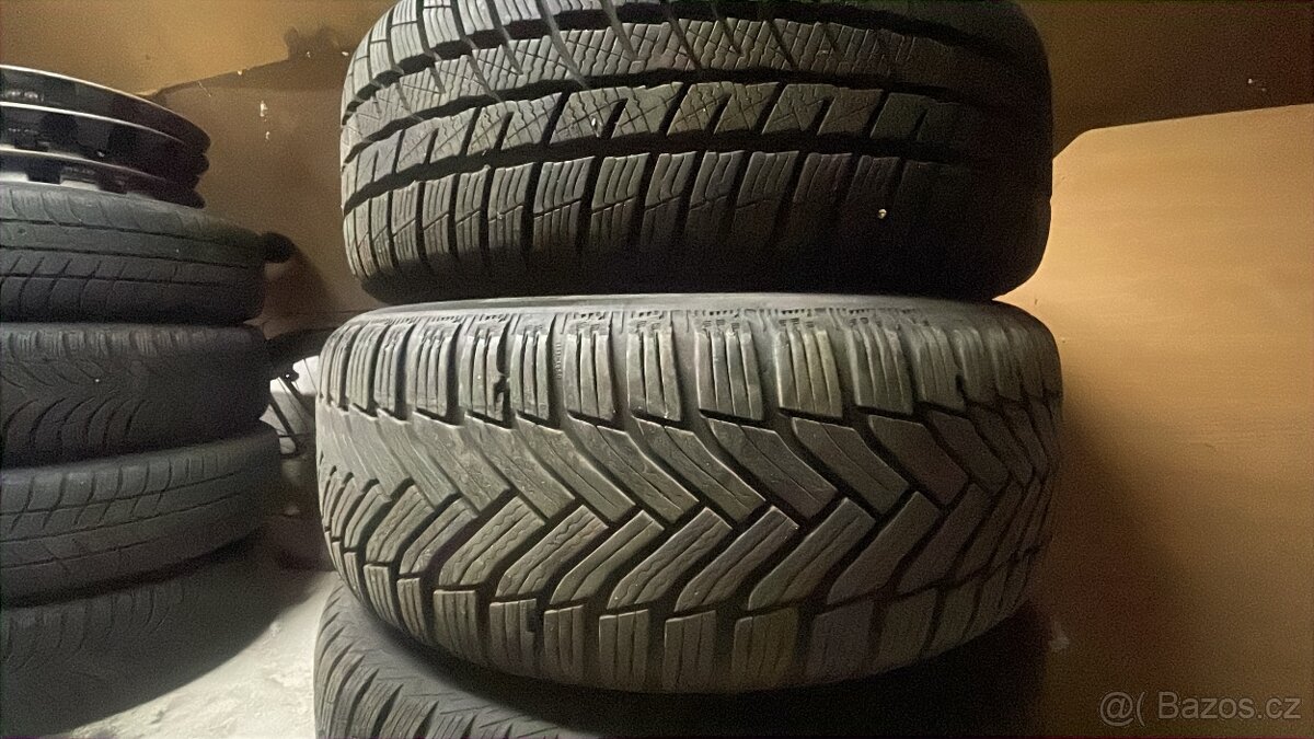 Zimní 205/55 R16