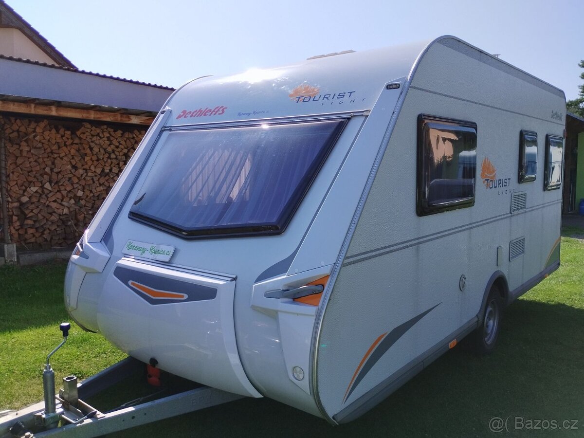 DETHLEFFS Tourist č.226. Rok 2007.1100kg.Pevné postele
