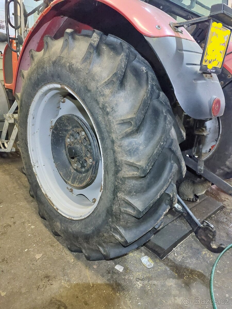 Kola s pneu 16.9 - 34 na Zetor