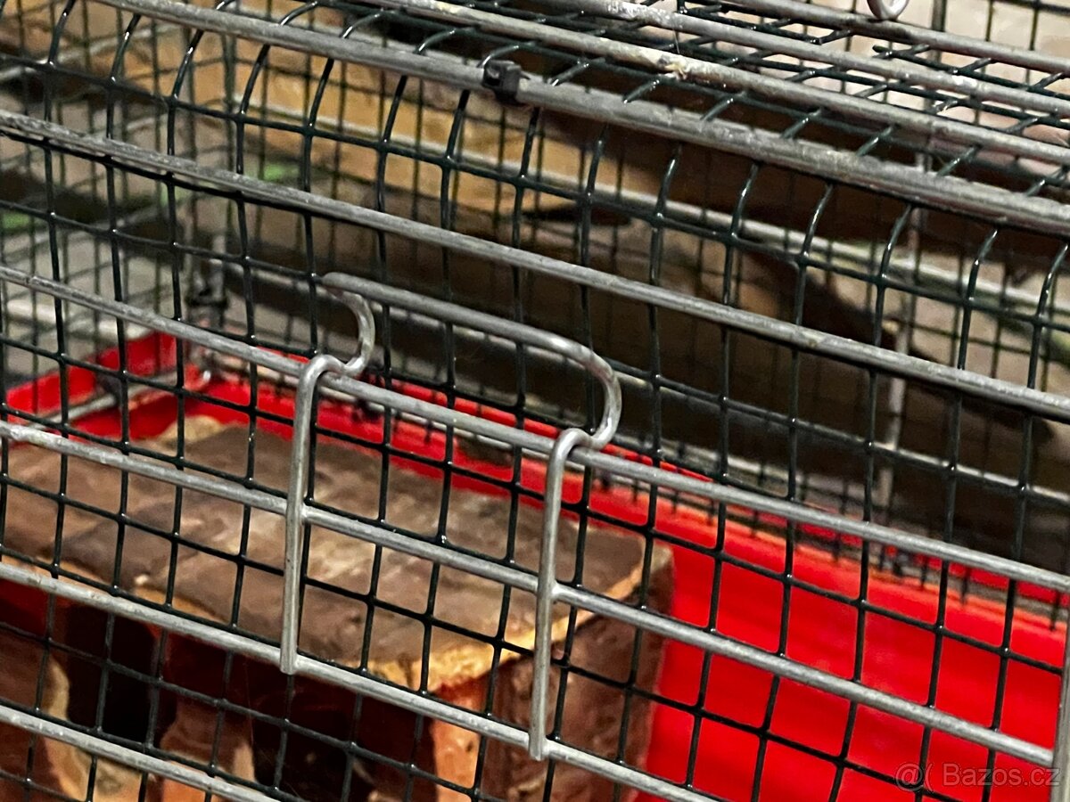 Prodám klec pro hlodavce – plně vybavená, červená