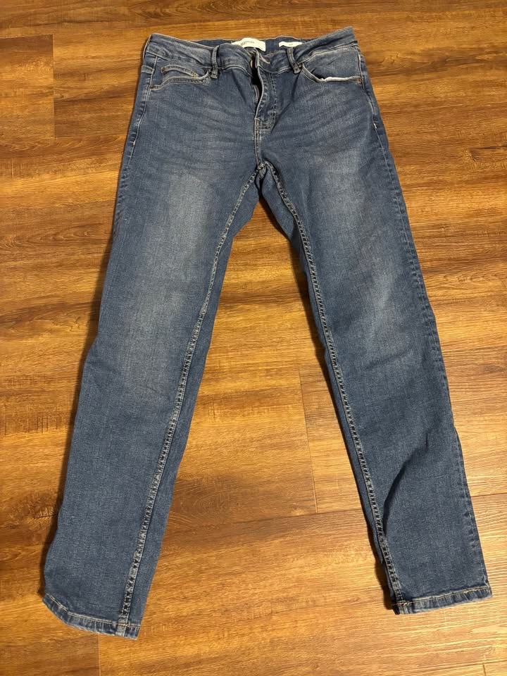 Prodám tmavě modré slim džíny Reserved, vel. 29/32