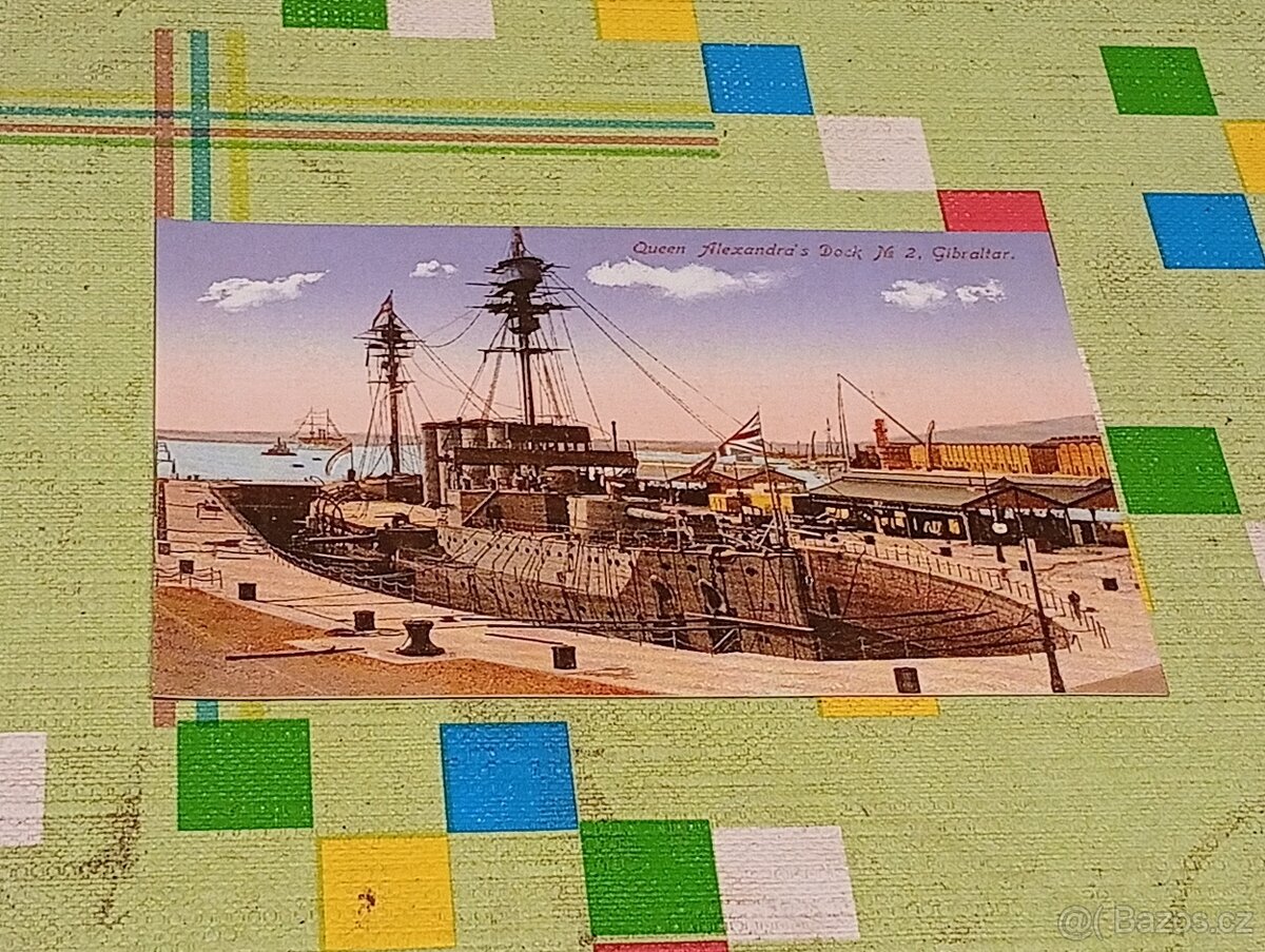 Historická pohlednice Gibraltar - Queen Alexandra's Dock (l