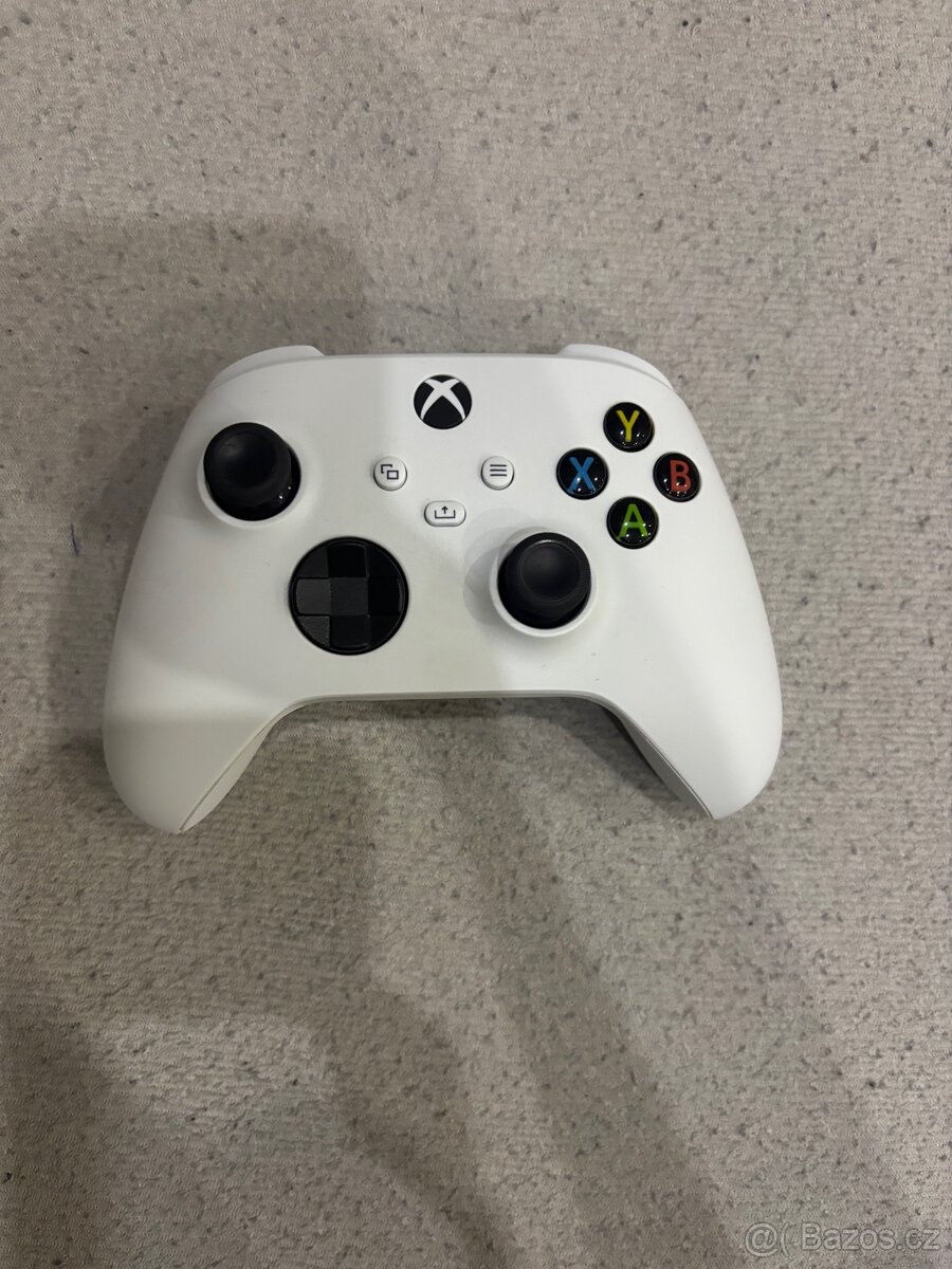 Bezdrátový ovladač Xbox Robot White – vada (stick drift)