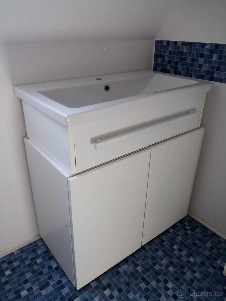 umyvadlo Cersanit 80x45cm + koupelnová skříňka IKEA
