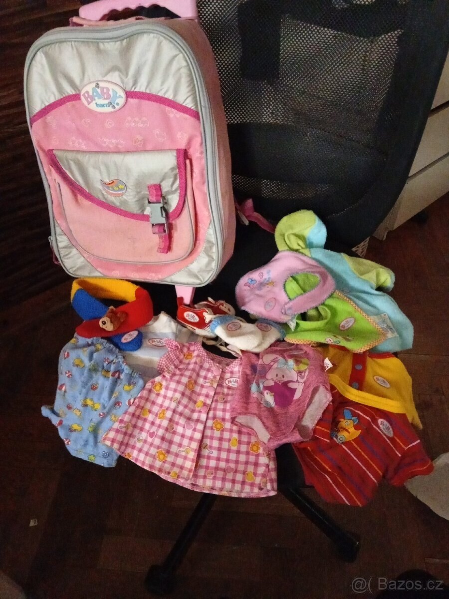 Baby Born kufřík+ oblečky