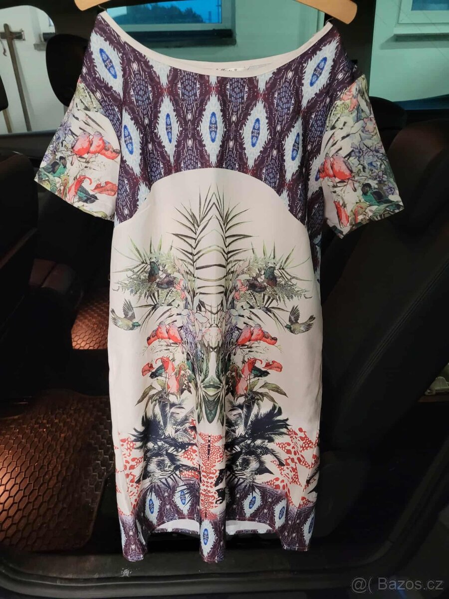 RETRO ŠATY -pěkný stav 4ks.