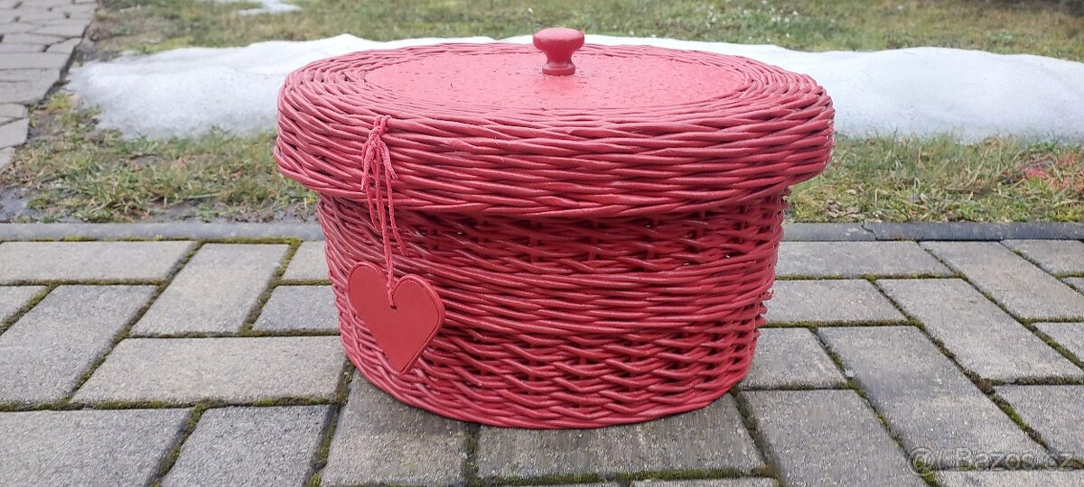 Proutěný košík