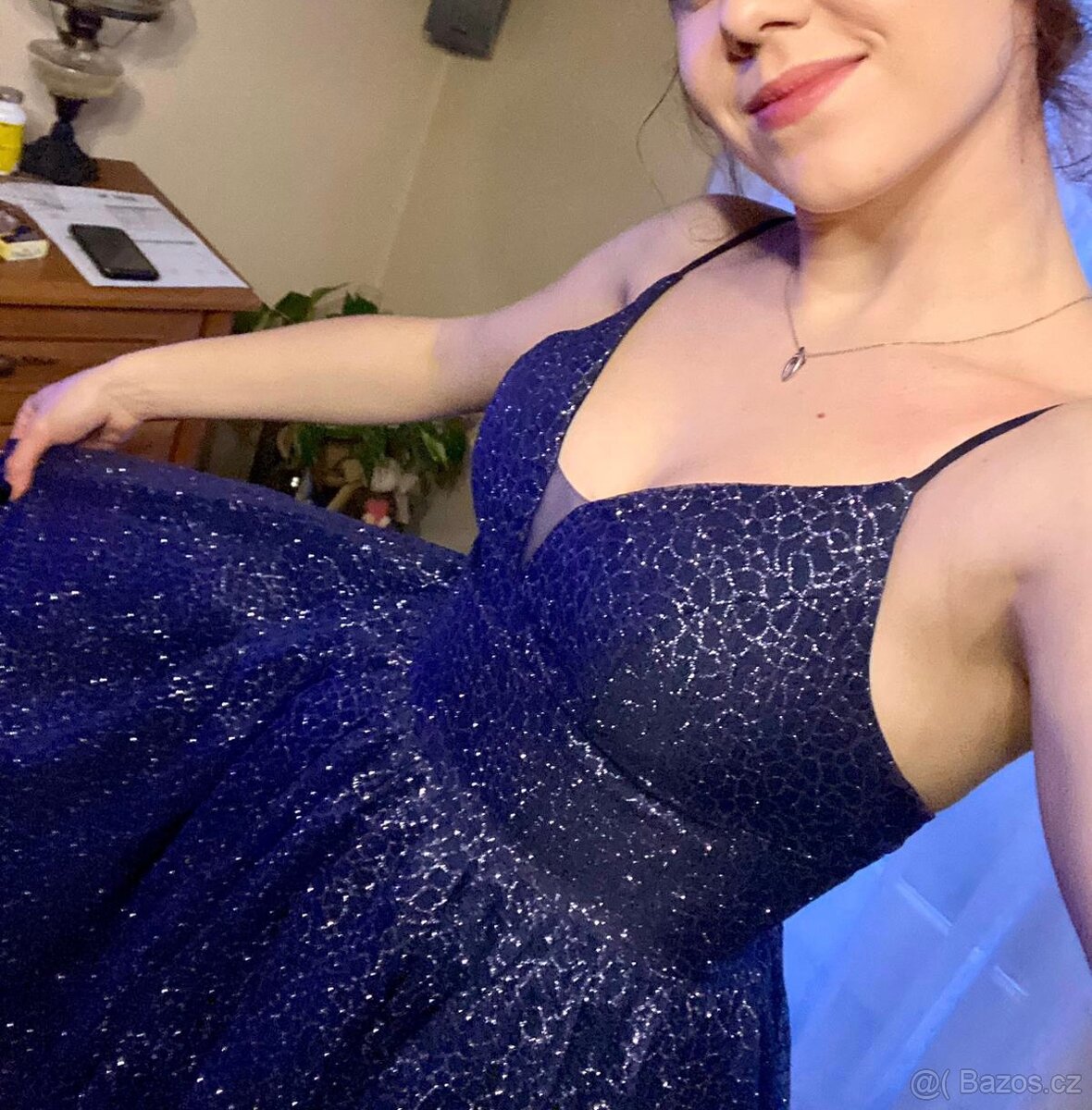 Tmavě modré maturitní plesové šaty S