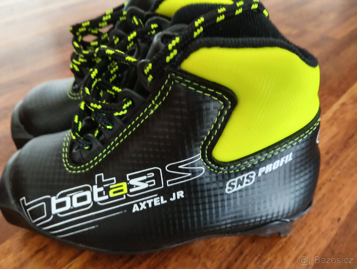 BOTAS AXTEL junior