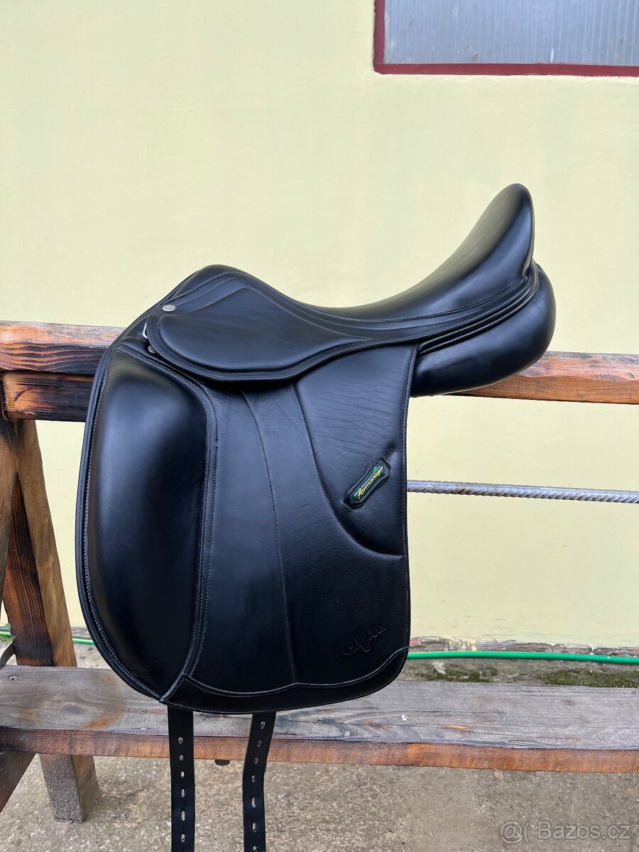 Drezurní sedlo Amerigo Vega