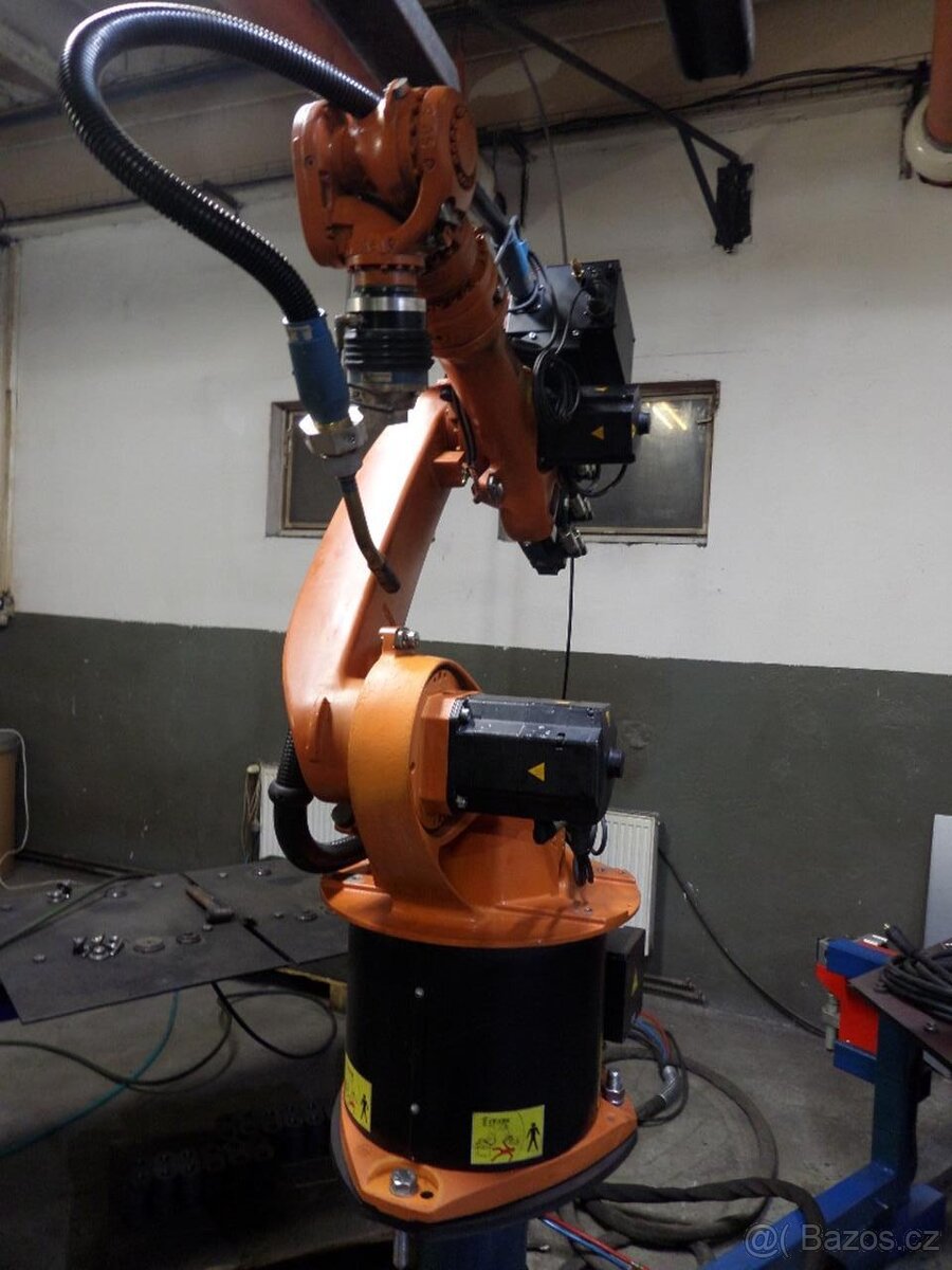 Robot KUKA (8222)