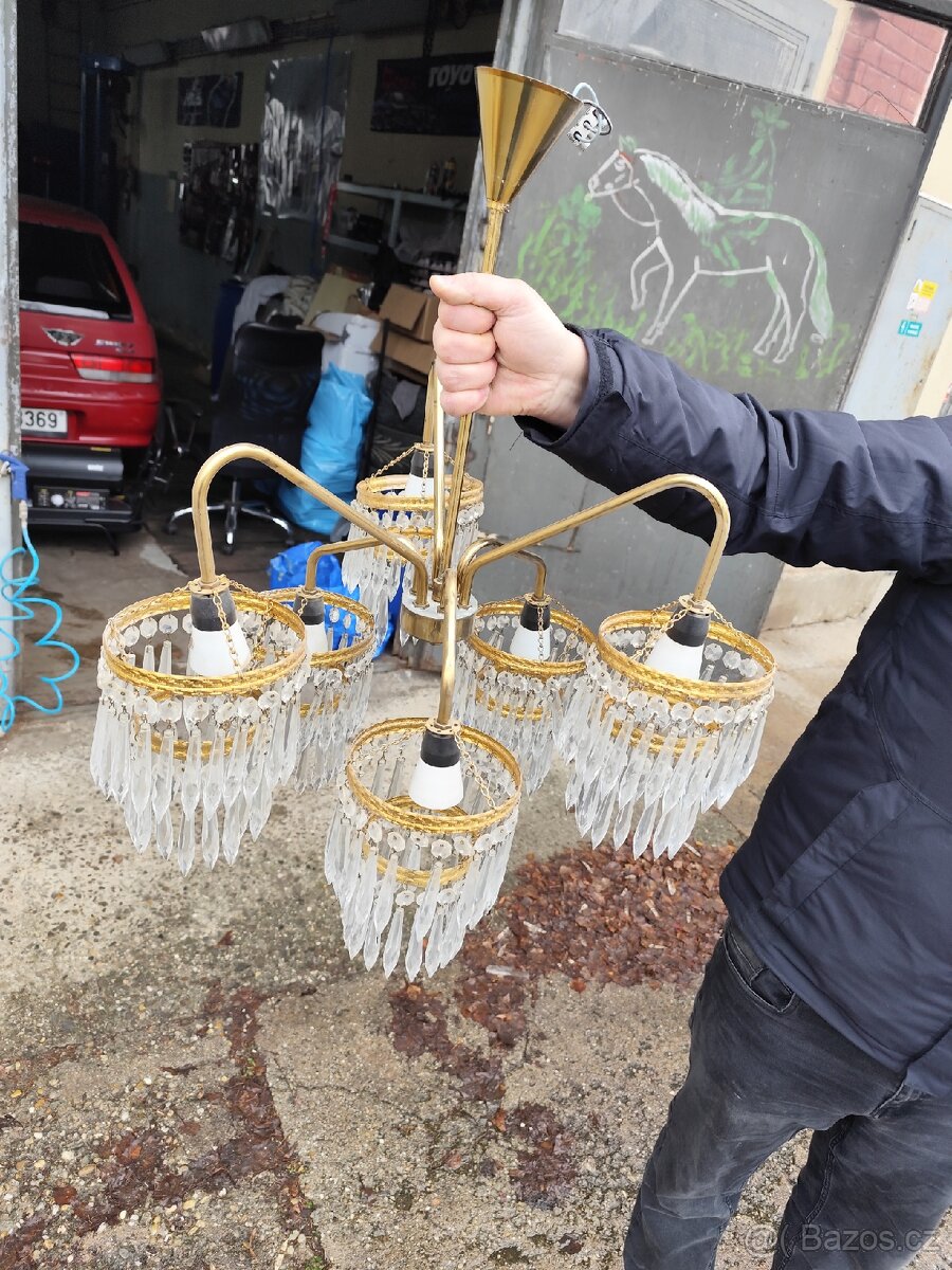 2x Křištálový lustr + 1x obyčejný lustr 2 lampička