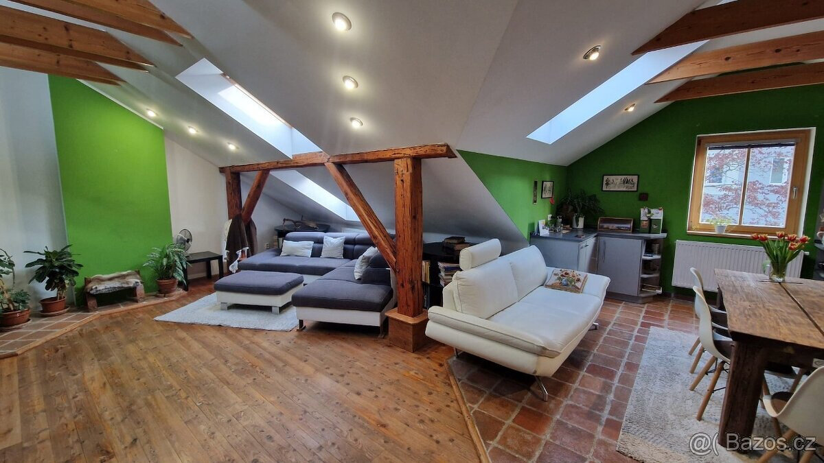 Prodej prostorného bytu 4+kk, 104 m² – Jihlava