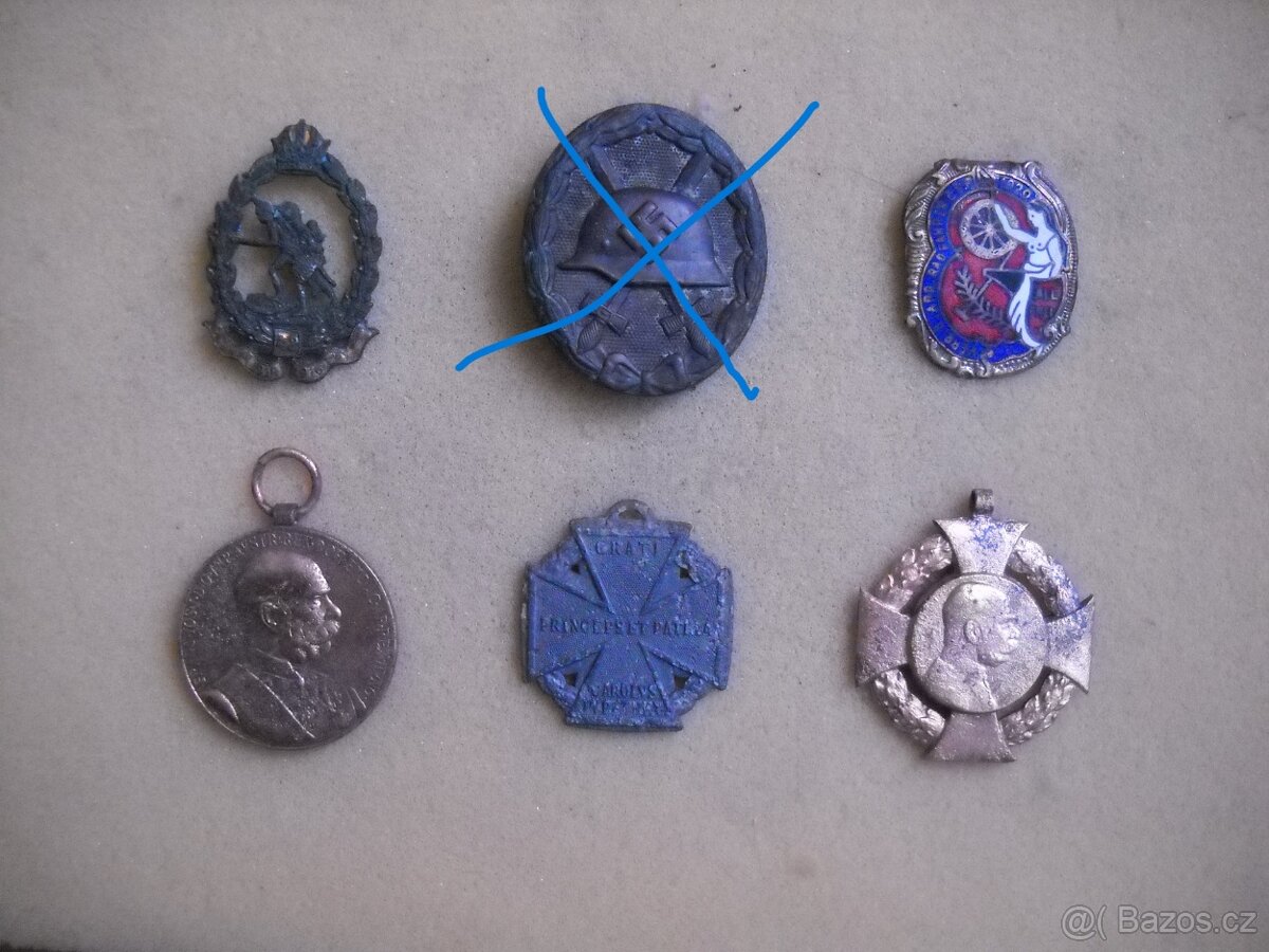 Odznaky-medaile