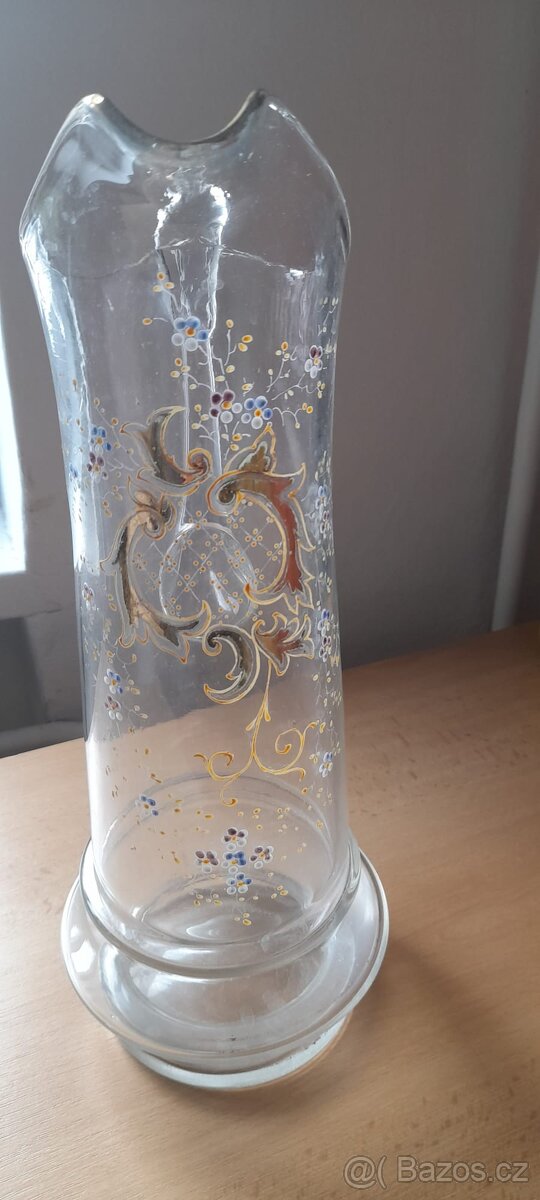 Starožitný skleněný džbán s ruční malbou