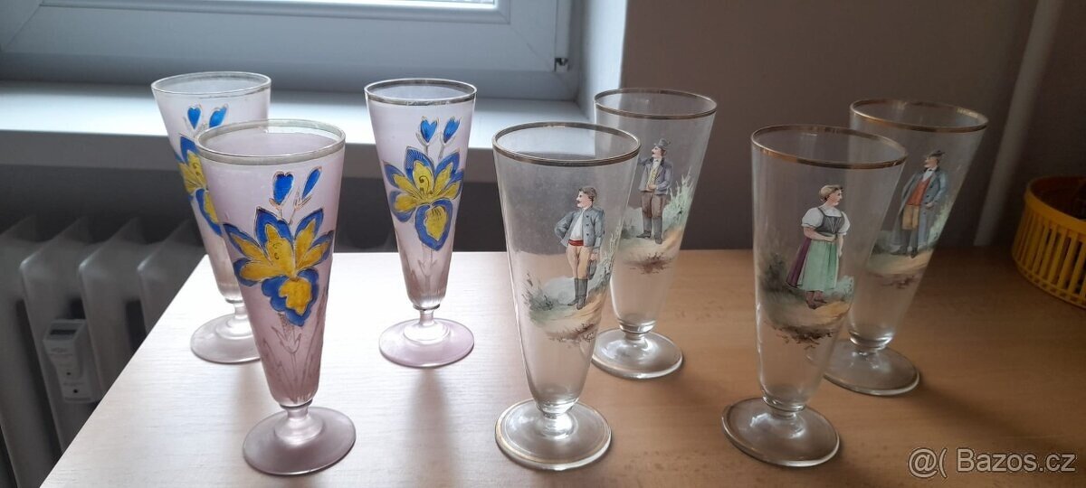 Sada starožitných sklenic