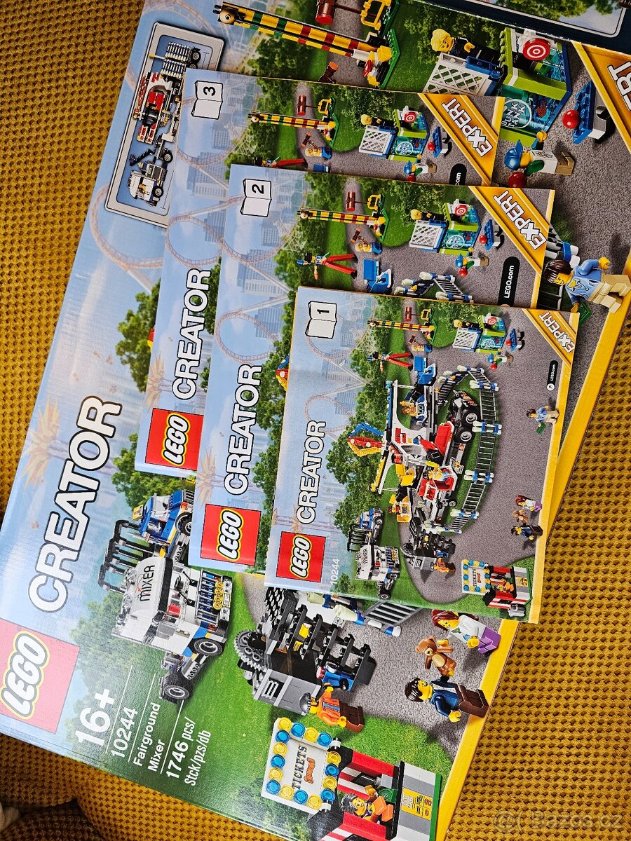 Krabice s manuály 10244