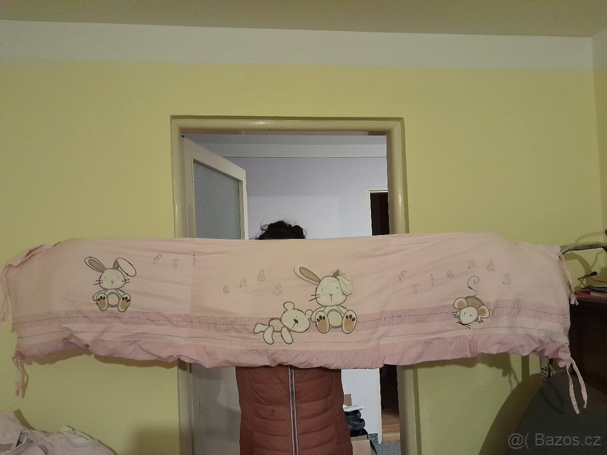 Mantinel do postýlky