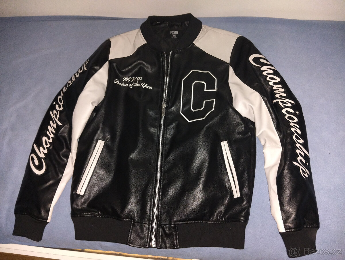 Bunda na koloběžku nebo motorku