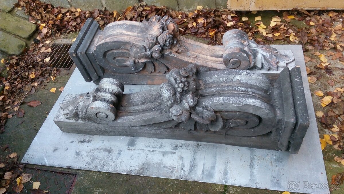 Dekorativní fasádní konzoly