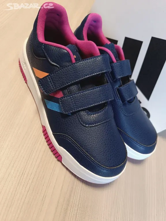 Nové dívčí boty Adidas vel. 38 2/3