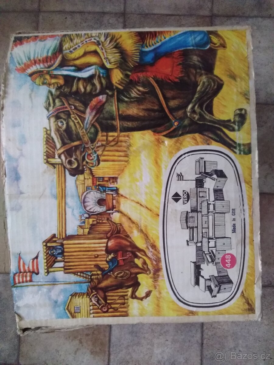 Dřevěná sběratelská westernová pevnost NDR.