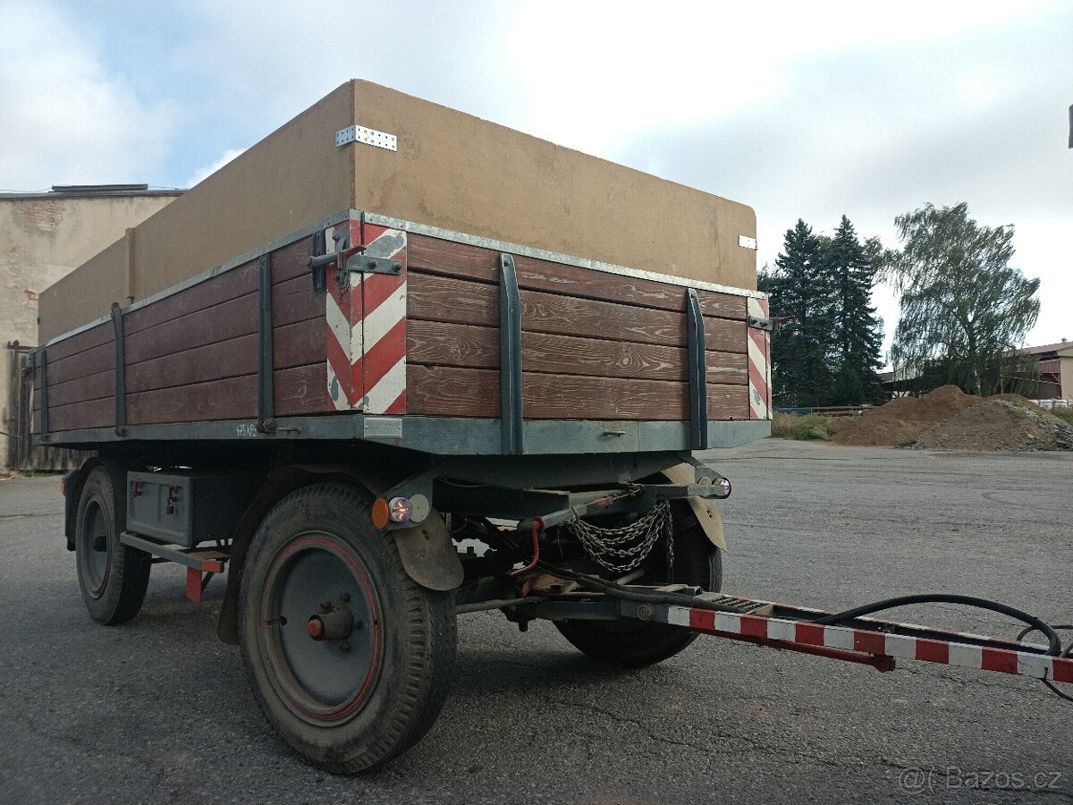 Traktorový přívěs-valník BSS 3.5t