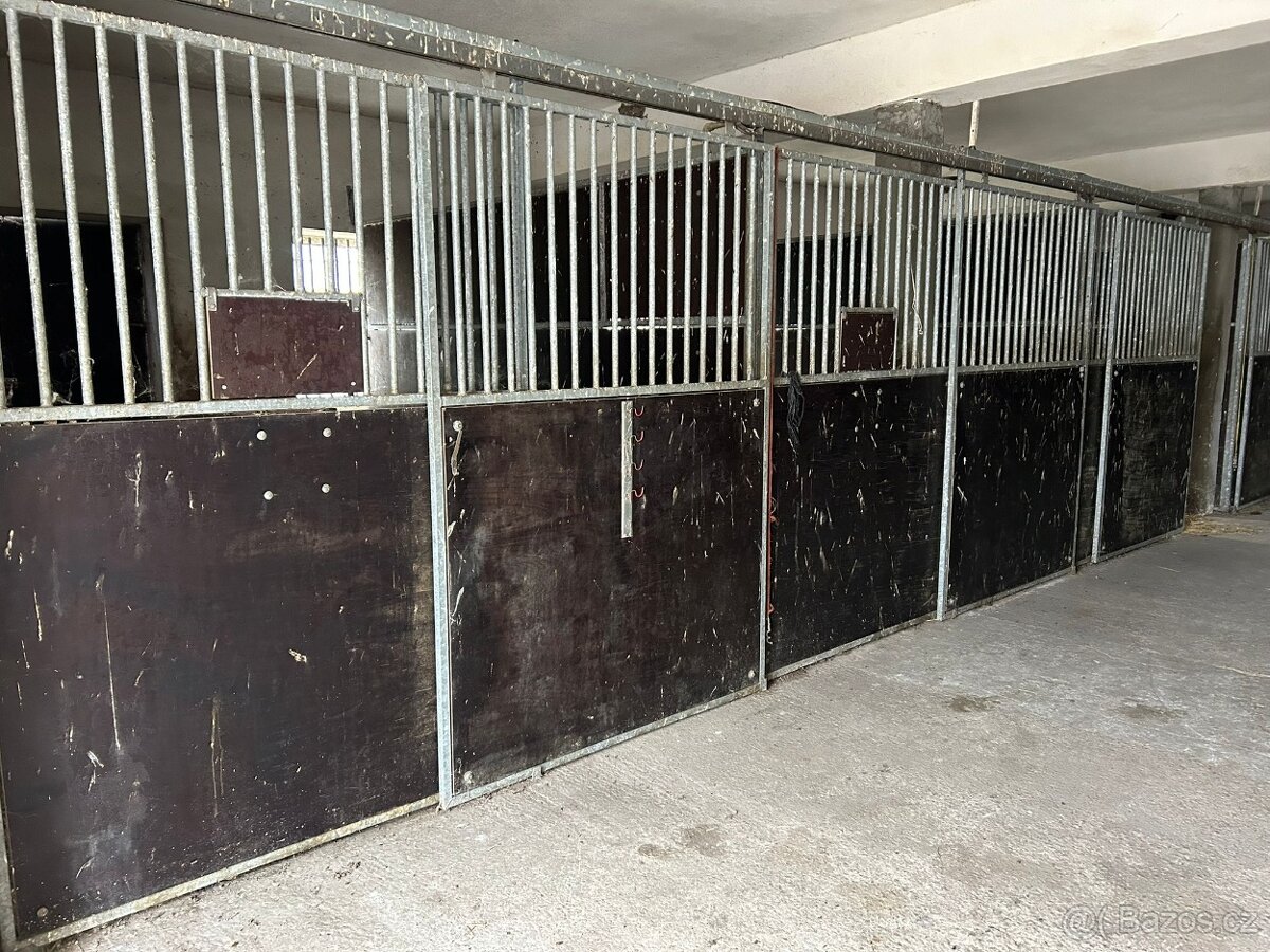 Vnitřní boxy pro koně