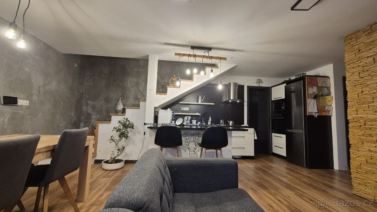 Zedník Omítky a malování