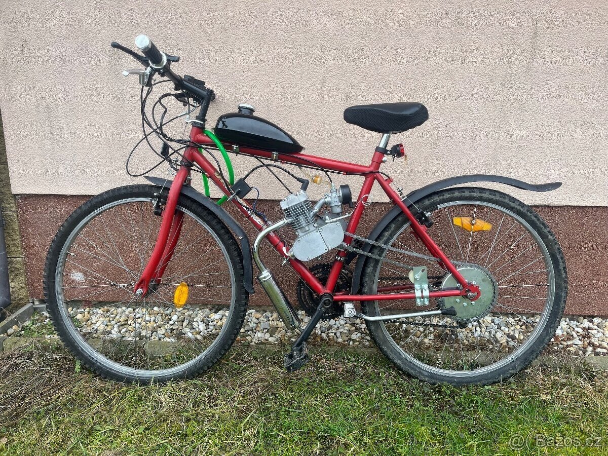 Motorové kolo na benzín