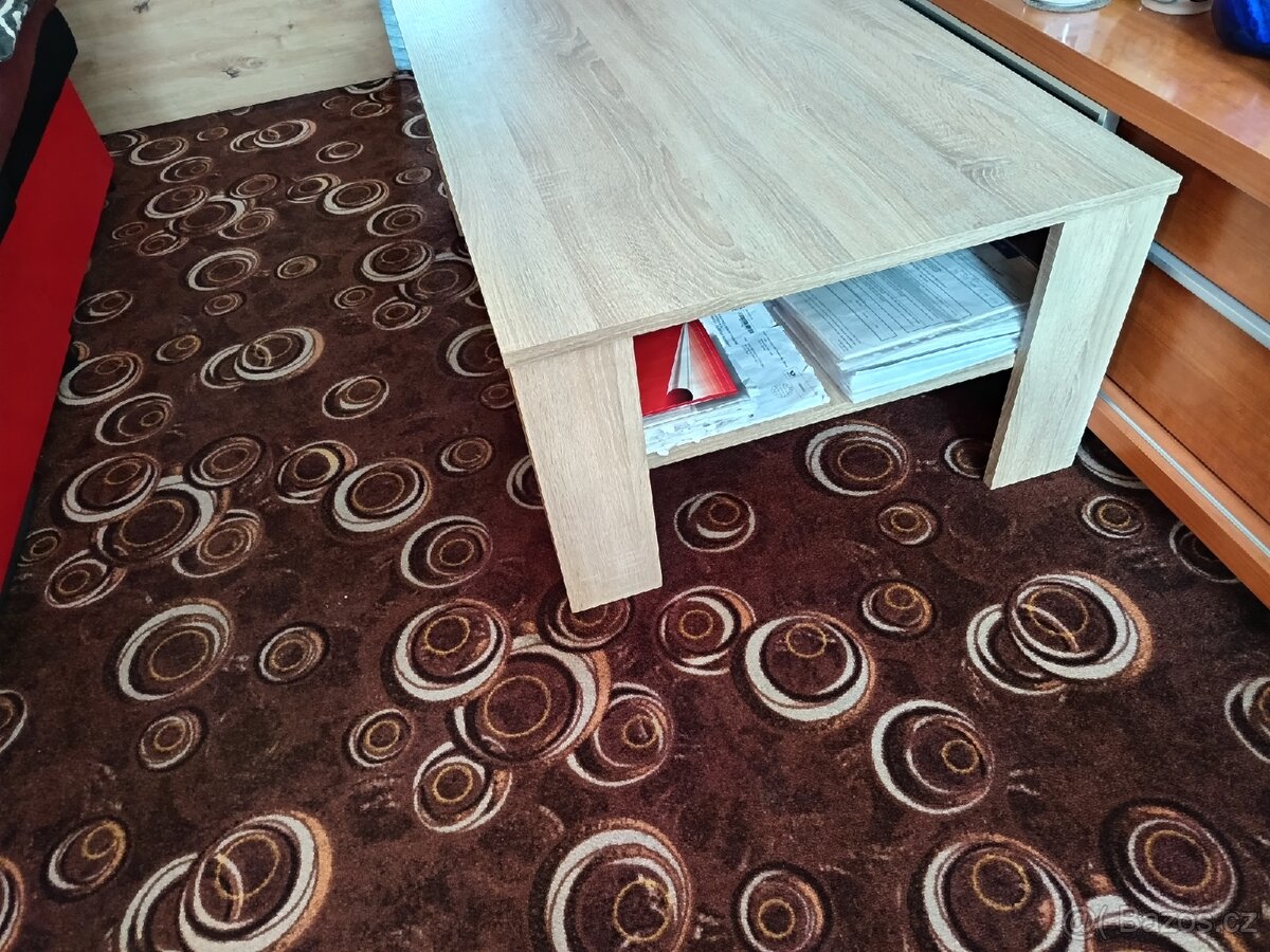 Prodám konferenční stolek