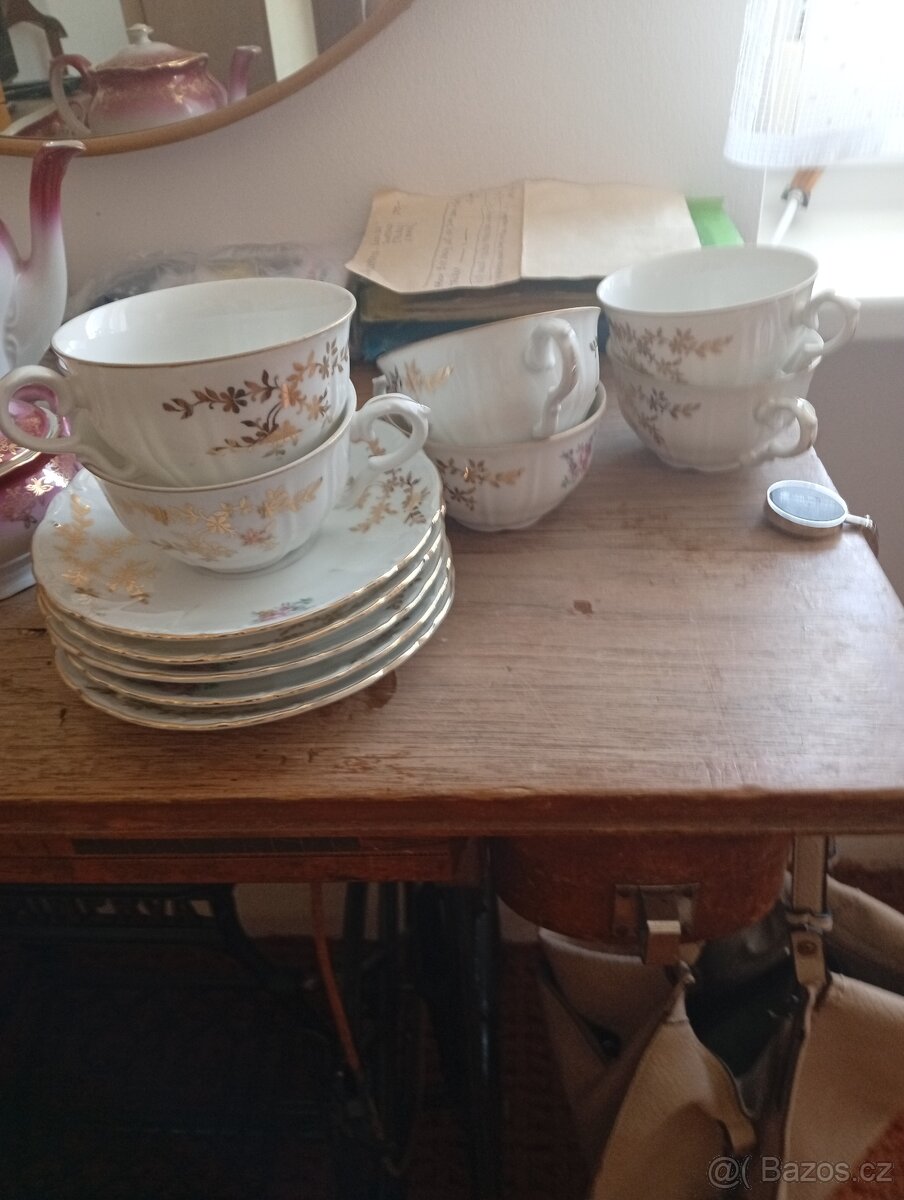 Čajová porcelánová souprava