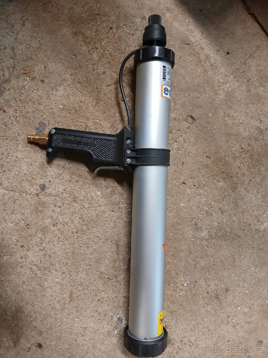 Pneumatická pistole na tmel