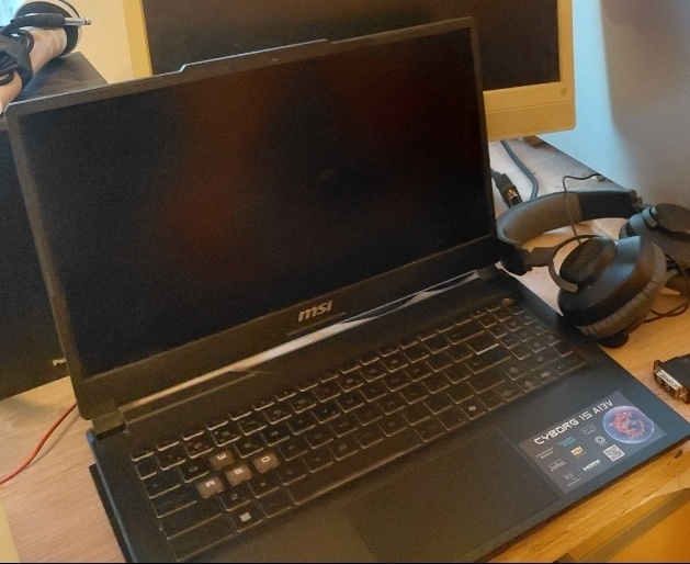 PRODEJ SPĚCHÁ HERNÍ NOTEBOOK Cyborg 15 A13VF-1449CZ