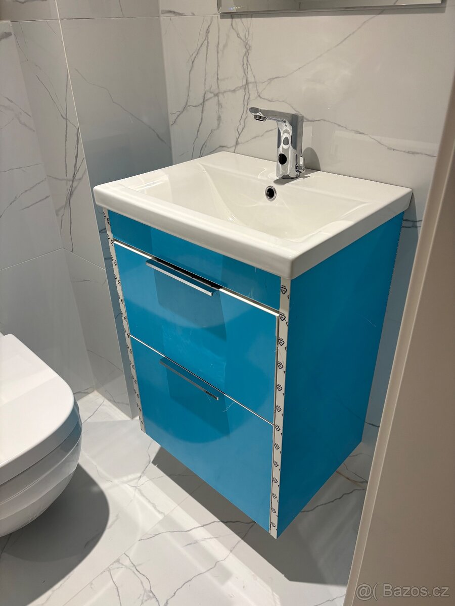 Koupelnová skříňka