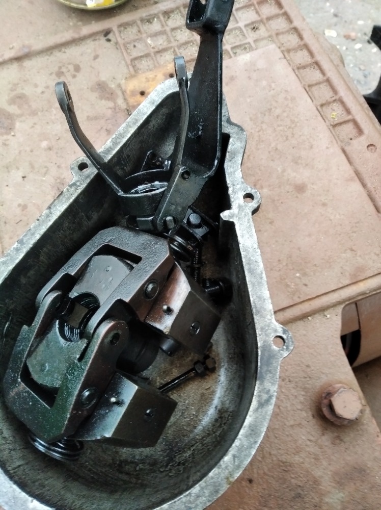 Prodám kompletní regulátor i s čerpadlem na ZETOR25