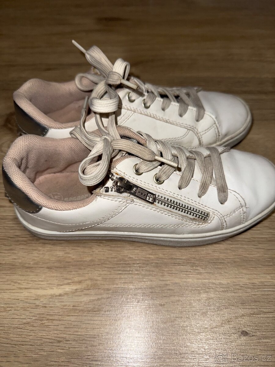 Dívčí tenisky vel. 33