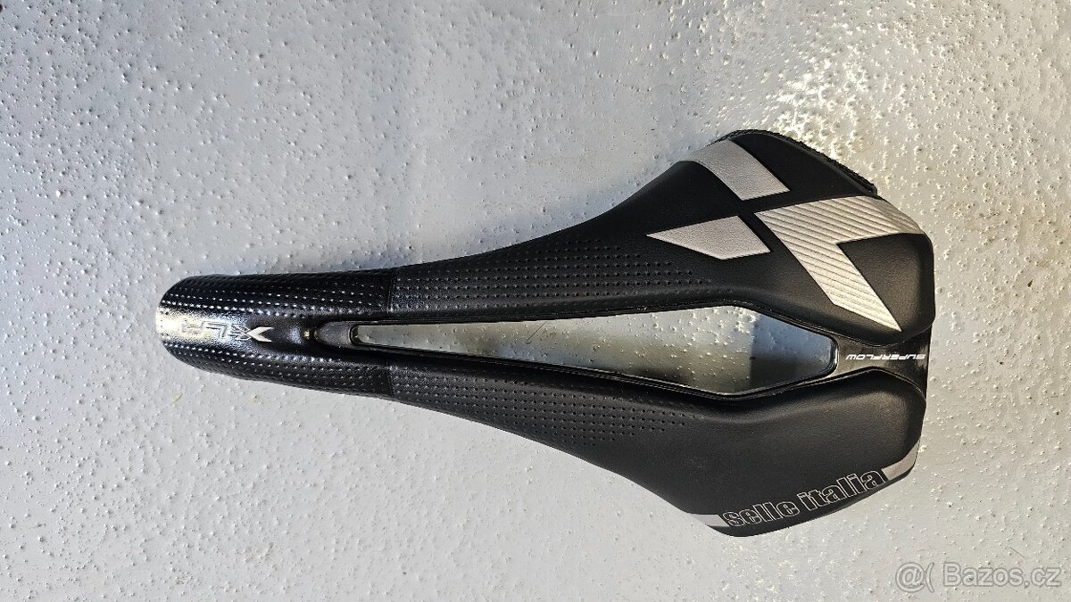 Sedlo off road na kolo