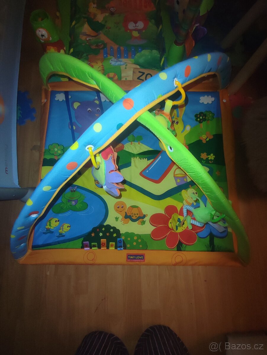 Hrací deka s hrazdičkou Tiny Love