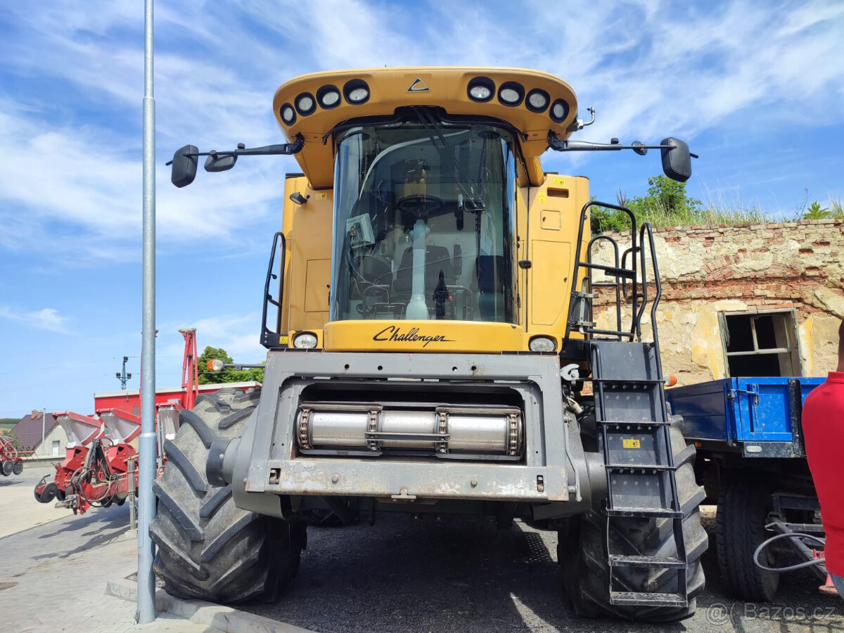 Kombajn Challenger 680B