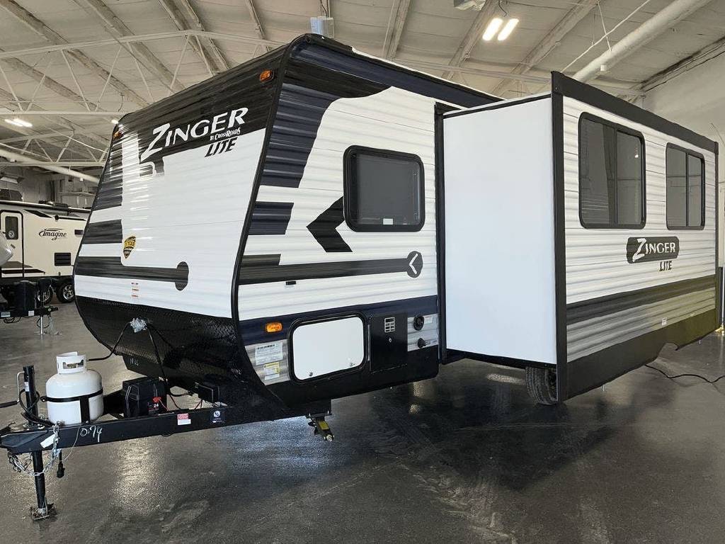 Americký obytný přívěs Zinger 18DS Výsuv DPH