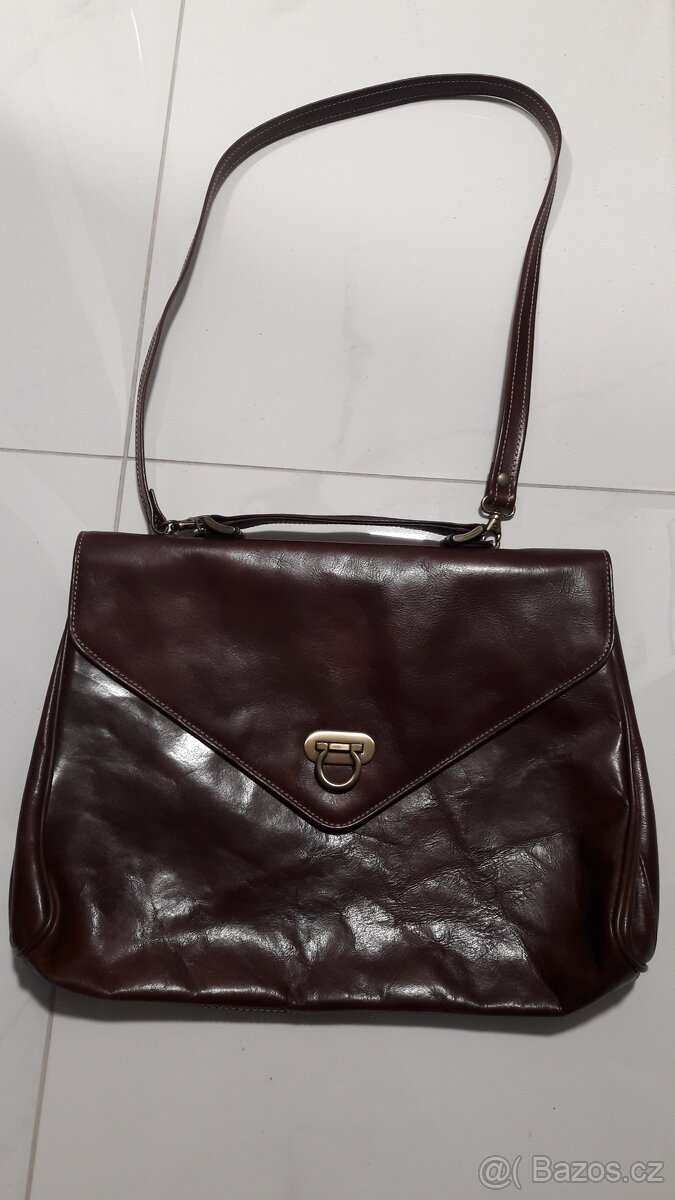 Dámská kožená aktovka