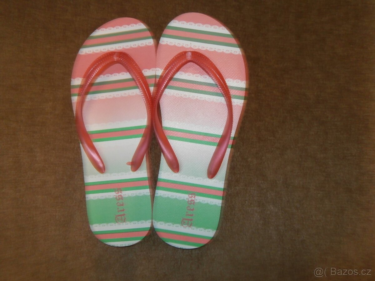 Žabky TOP STAV,zn.Aress,vel.35