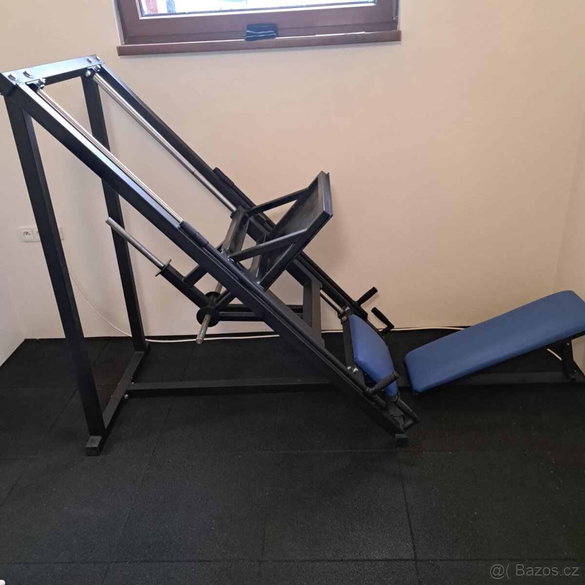 Leg press - stroj na posilování nohou