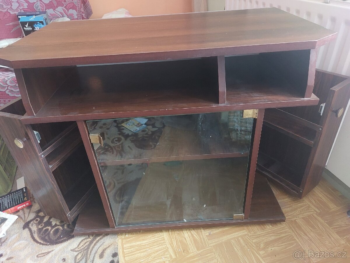 Televizní stolek