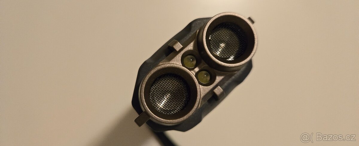 Ultrasonická pomůcka pro trénink psů