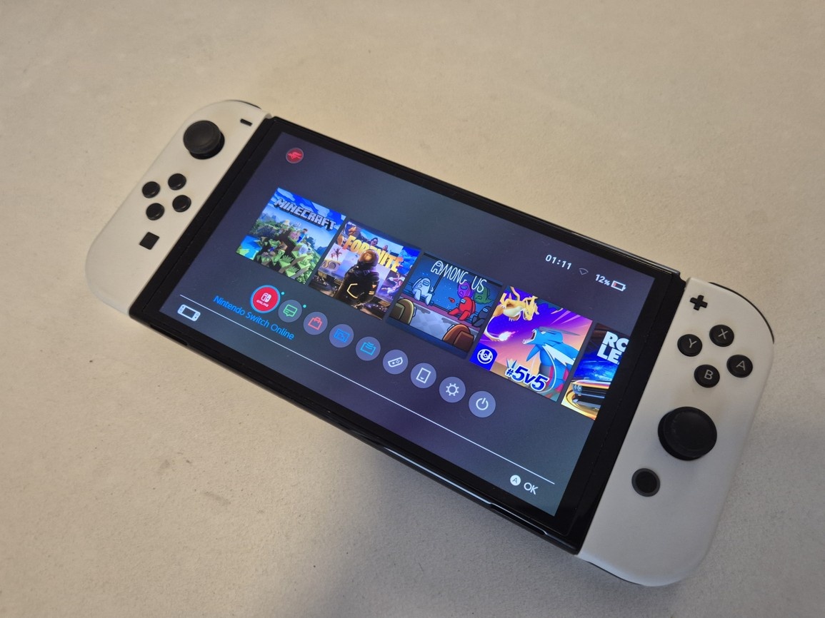 NINTENDO SWITCH OLED