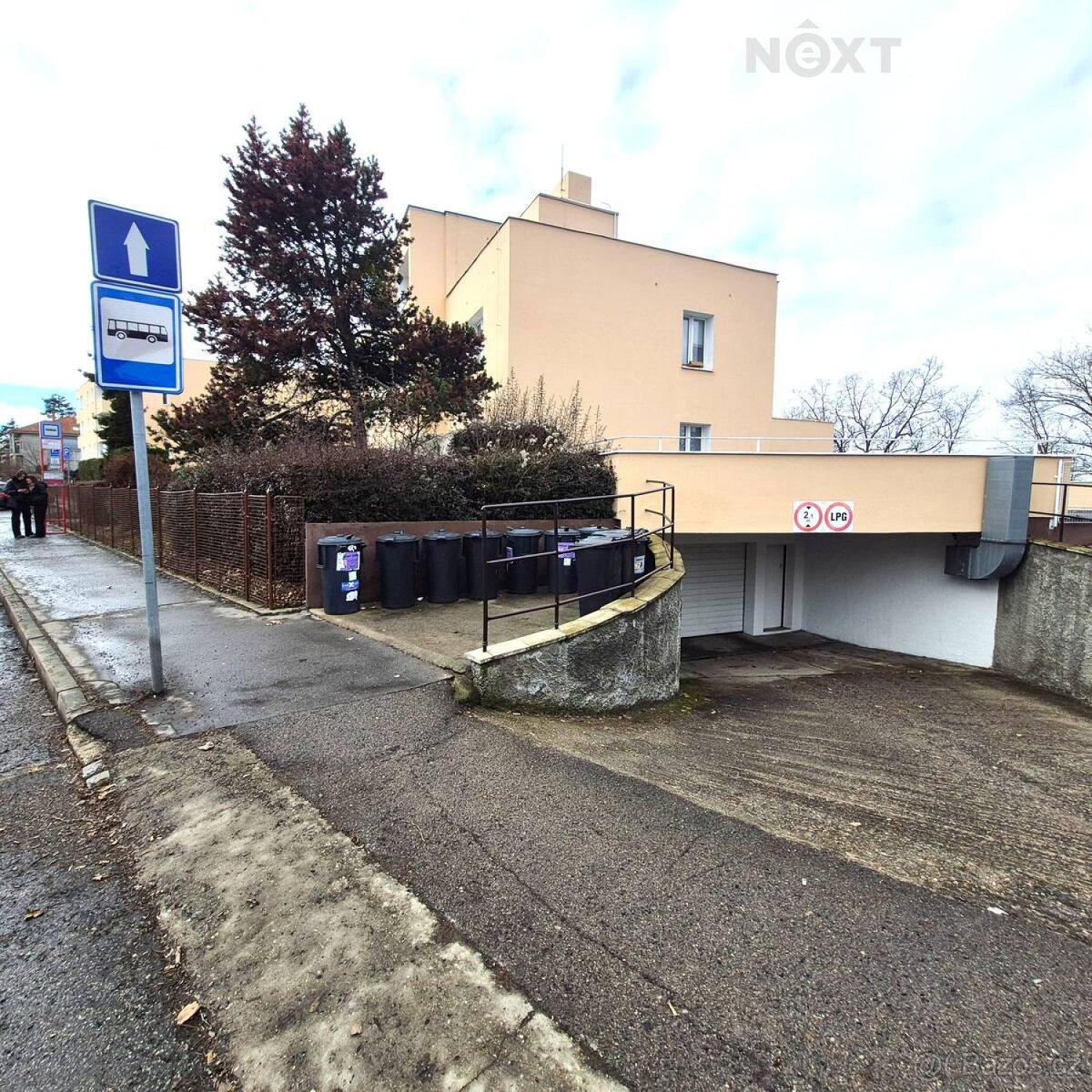 Pronájem ostatní Garážové stání, 16㎡