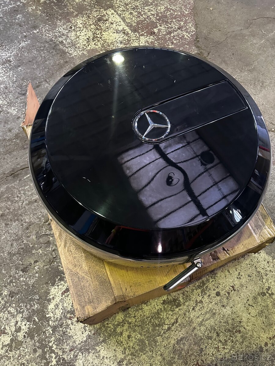 Kryt kola Mercedes g